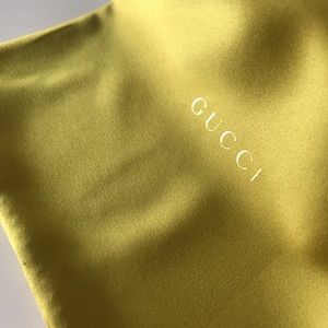 Gucci silk sunglasses pouch